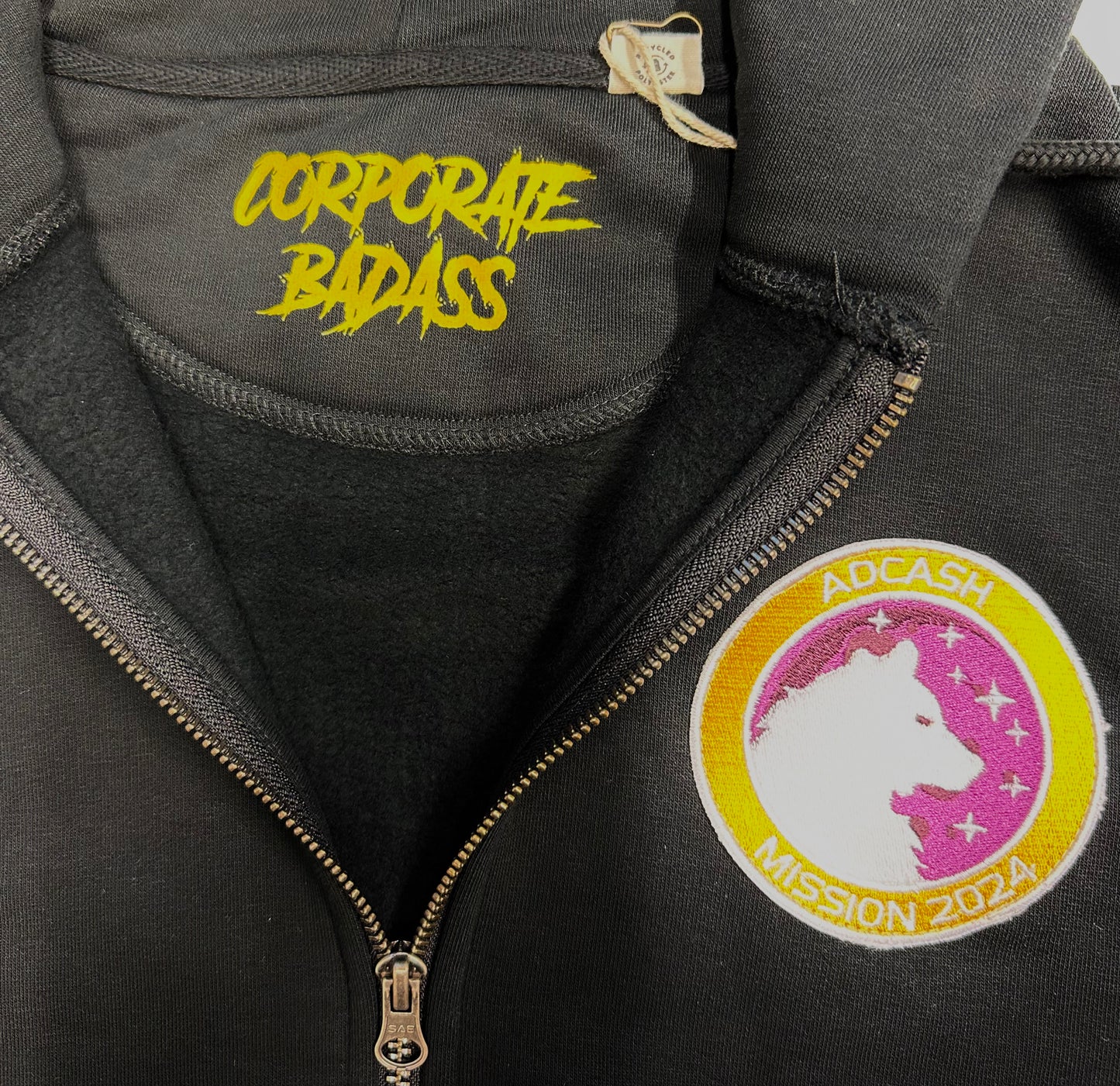 Hoodie "Mission 2024" - The Corporate Badass